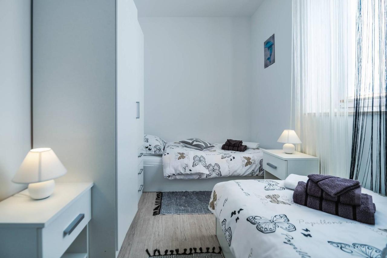 Apartment Petra Pula Exterior foto
